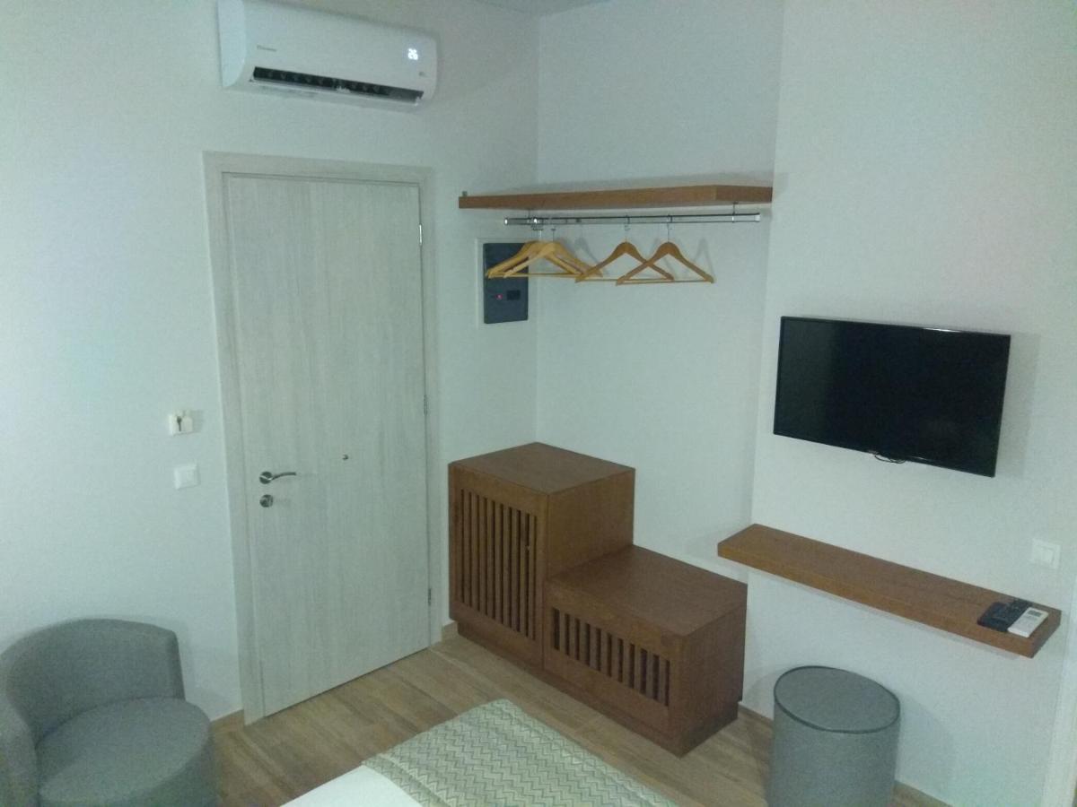 Ariadni Rooms & Apartments Ermoupoli Exterior photo